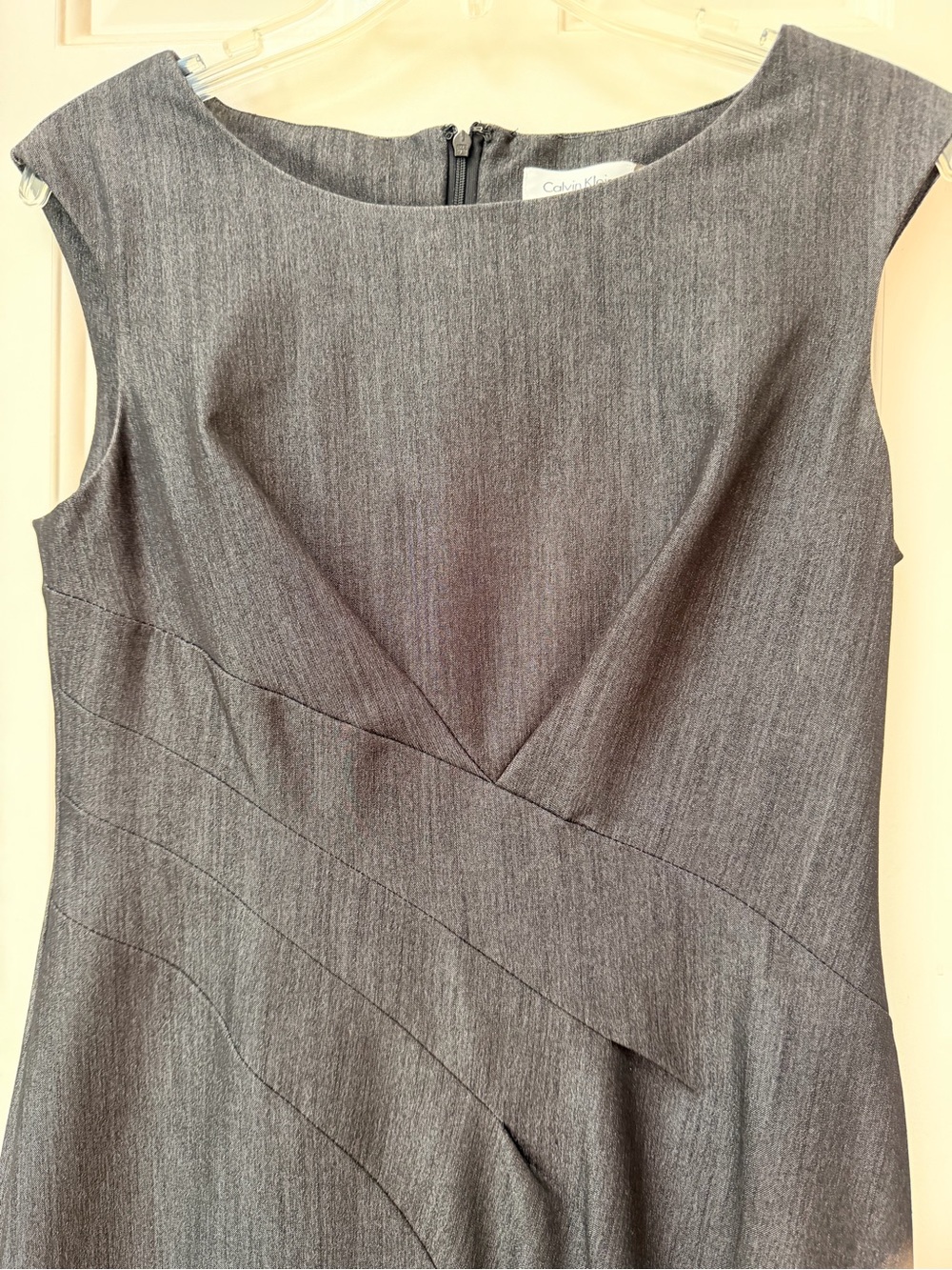 Calvin Klein Charcoal Sheath Dress, Professional Style, Font Pleating, Sz 6 - Picture 2 of 14